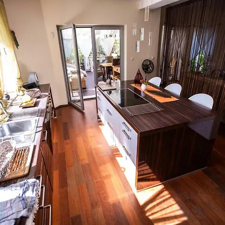 Butterfly Hill Villa *